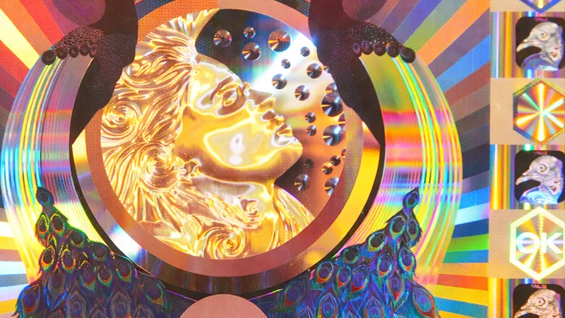 Efecto color-shift holográfico