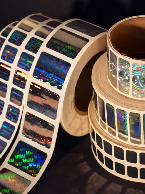 Holographic Solutions Against Counterfeiting